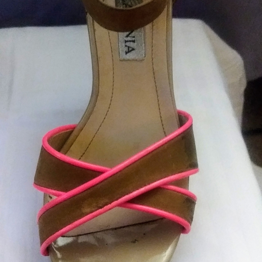 Heels - Picture 6 of 9